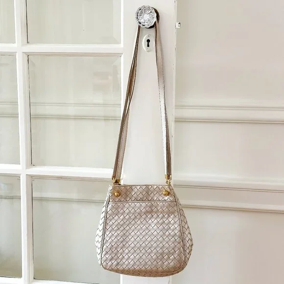 Bottega Veneta Shoulder Bag - Picture 2 of 16